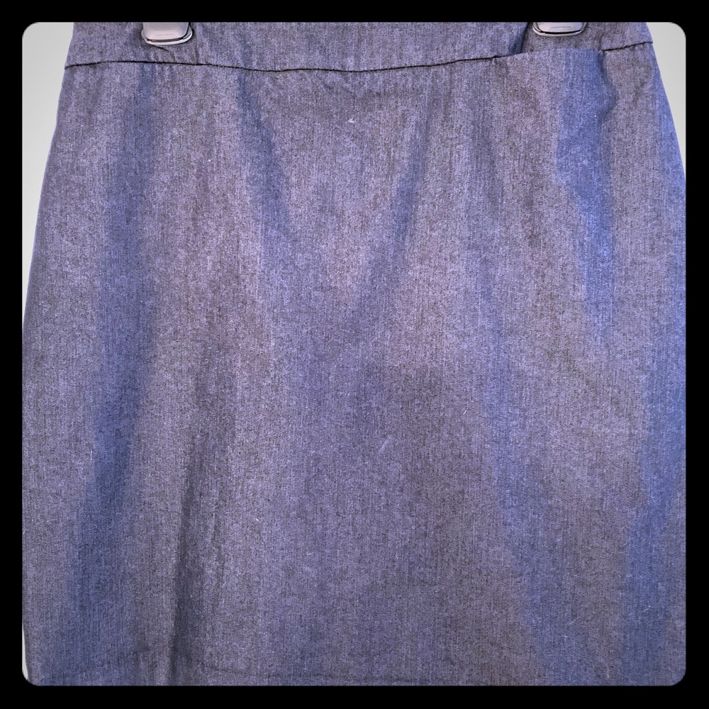 Denim pencil skirt with small pocket